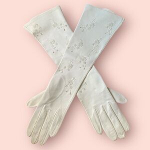 Vintage Dainty Youth Girls Genuine Madova Leather Long White Gloves Size 6 Italy